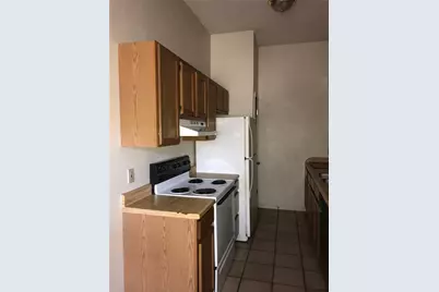 1303 N Bishop, San Marcos, TX 78666 - Photo 6