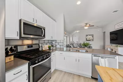 4807 Portillo Way, Pflugerville, TX 78660 - Photo 10