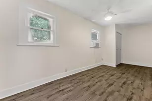 610 W 35th St, Austin, TX 78705 - Photo 16