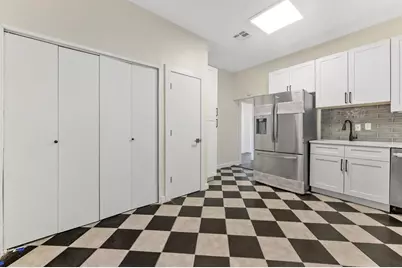 610 W 35th Street #B, Austin, TX 78705 - Photo 6