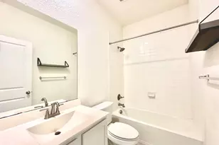 105 Eagle Lake Dr, Hutto, TX 78634 - Photo 14