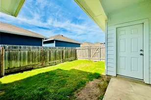 105 Eagle Lake Dr, Hutto, TX 78634 - Photo 16