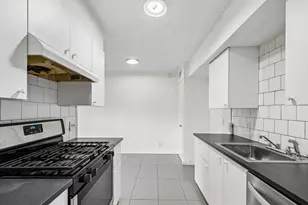 2301 Mission Hill Dr, Austin, TX 78741 - Photo 10