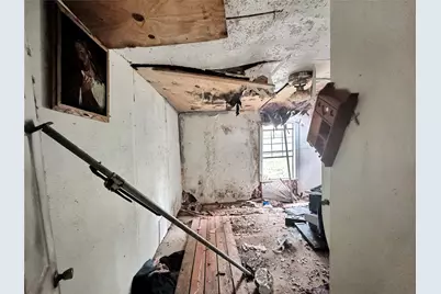 303 N Lexington Street, Holland, TX 76534 - Photo 6
