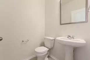 8203 Knoxville Trl, Austin, TX 78744 - Photo 32