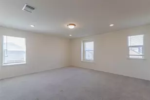 8203 Knoxville Trl, Austin, TX 78744 - Photo 14