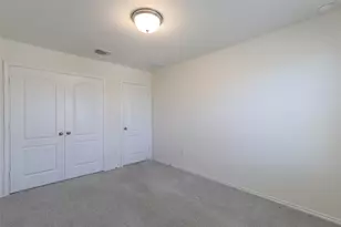 8203 Knoxville Trl, Austin, TX 78744 - Photo 20