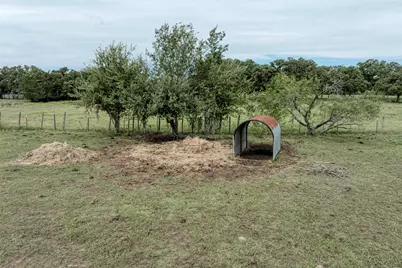 921 9th Street, Lexington, TX 78947 - Photo 6
