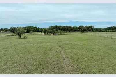 921 9th Street, Lexington, TX 78947 - Photo 4