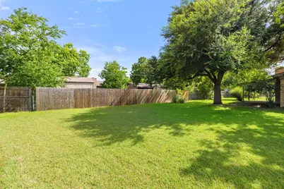 704 Brookwood Circle, Taylor, TX 76574 - Photo 34