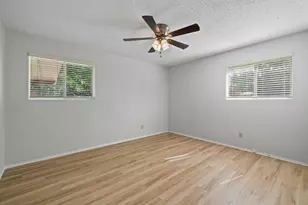 704 Brookwood Cir, Taylor, TX 76574 - Photo 20