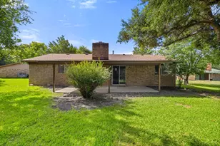 704 Brookwood Cir, Taylor, TX 76574 - Photo 32