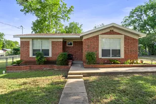 1905 Bissel Ln, Austin, TX 78745 - Photo 2