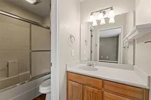 2009 S 10th St, Waco, TX 76706 - Photo 24