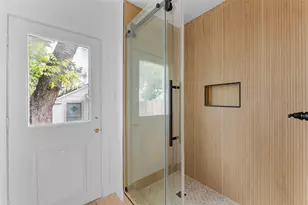 605 E 47th St, Austin, TX 78751 - Photo 18