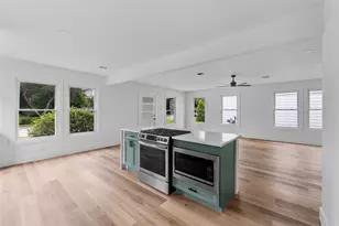 605 E 47th St, Austin, TX 78751 - Photo 8