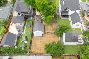 605 E 47th St, Austin, TX 78751 - Photo 30