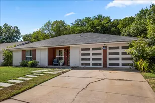 6200 Blarwood Dr, Austin, TX 78745 - Photo 2