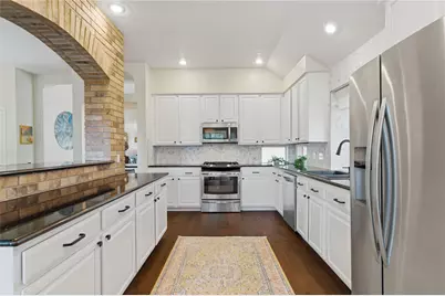 10905 Grassmere Court, Austin, TX 78739 - Photo 14
