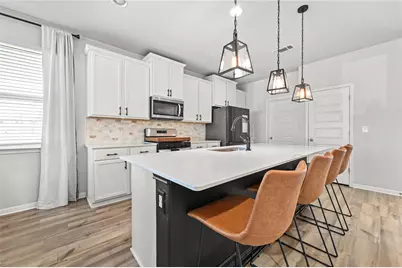 207 Dogvane Circle W, Kyle, TX 78640 - Photo 8