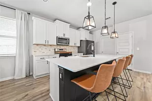 207 Dogvane Circle W, Kyle, TX 78640 - Photo 8