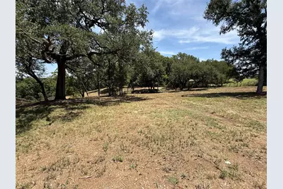 654 Creekside Drive, Belton, TX 76513 - Photo 2