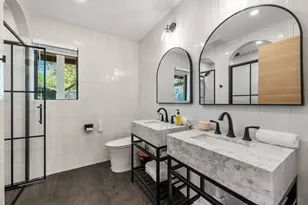 2607 Pembrook Trail, Austin, TX 78731 - Photo 32