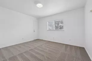 7658 Marble Ridge Dr, Austin, TX 78747 - Photo 24