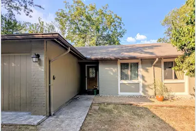 2423 Village Walk, Austin, TX 78744 - Photo 2