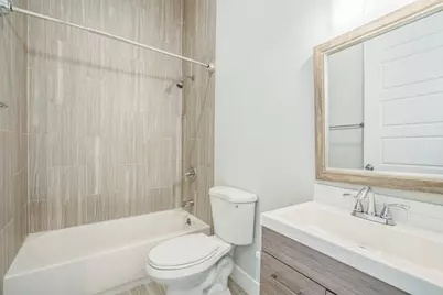 4507 E Martin Luther King Jr Boulevard #133, Austin, TX 78722 - Photo 4