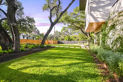 403 Ridgewood, Austin, TX 78746 - Photo 8