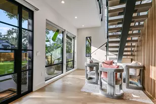 403 Ridgewood, Austin, TX 78746 - Photo 2