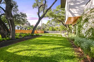403 Ridgewood, Austin, TX 78746 - Photo 8