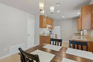 2106 Ponciana Loop, Austin, TX 78744 - Photo 10