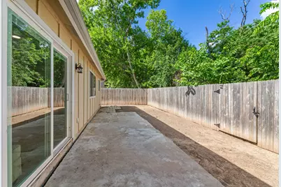 2106 Ponciana Loop, Austin, TX 78744 - Photo 22