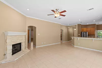 6304 Salcon Cliff Drive, Austin, TX 78749 - Photo 10