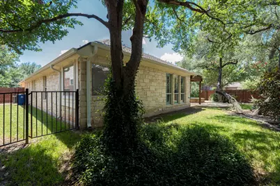6304 Salcon Cliff Drive, Austin, TX 78749 - Photo 28