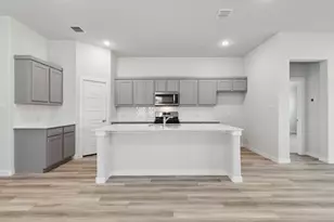 1010 Universal Dr, Hutto, TX 78634 - Photo 6