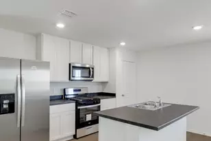282 Bull Lake Cir, Buda, TX 78610 - Photo 4