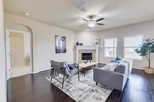 520 Bottle Brush Dr, Kyle, TX 78640 - Photo 6