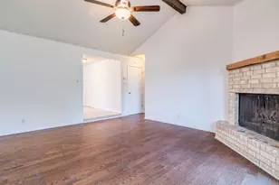 1600 Pine Knoll Dr, Austin, TX 78758 - Photo 12