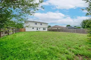 125 Holland St, Hutto, TX 78634 - Photo 36