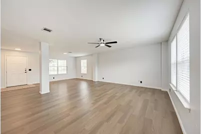 125 Holland Street, Hutto, TX 78634 - Photo 10