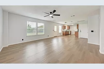 125 Holland Street, Hutto, TX 78634 - Photo 8