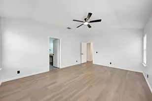 125 Holland St, Hutto, TX 78634 - Photo 24