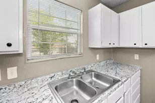 1611 Jones St, Taylor, TX 76574 - Photo 14