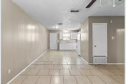 1611 Jones Street #5, Taylor, TX 76574 - Photo 2