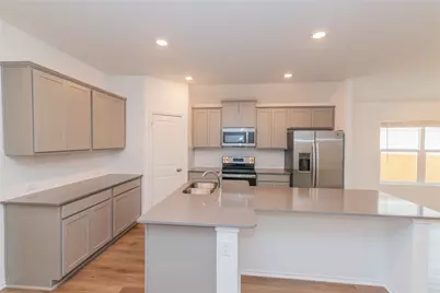 116 The Ugly Way, Jarrell, TX 76537 - Photo 6