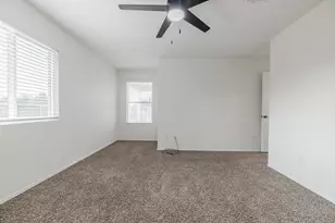 306 Quail Hollow Dr, Hutto, TX 78634 - Photo 14
