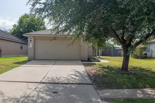 306 Quail Hollow Dr, Hutto, TX 78634 - Photo 2